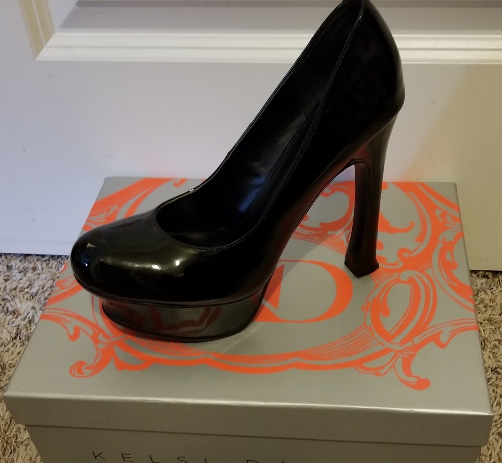 Kelsi Dagger Black Patent Leather Pumps - Picture 1 of 7